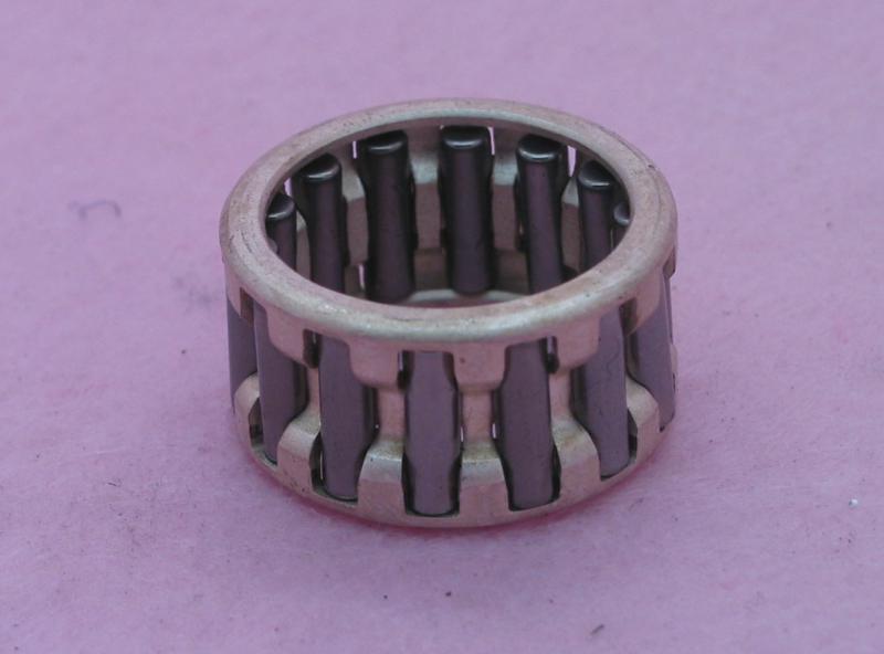 Silver Cage Big End Bearing
22.00mm Pin
22x29x16     14 Roller